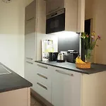 Centre - With Balcony And Stunning Sea View! Appartamento