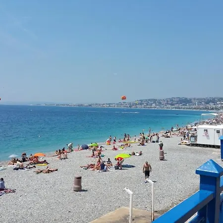 Apartment Centre - With Balcony And Stunning Sea View! *