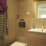 Centre - With Balcony And Stunning Sea View! *