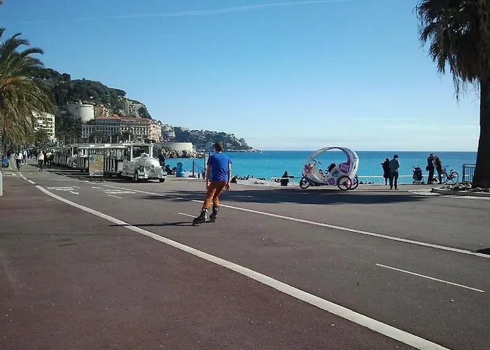 Centre - With Balcony And Stunning Sea View! Nizza